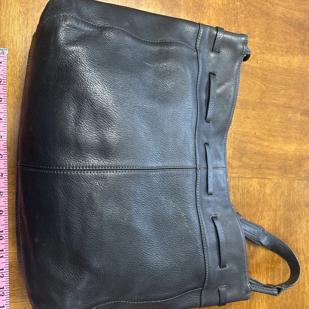 JJill Black Leather Shoulder Bag Purse Handbag Magnet Closure - Picture 6 of 13